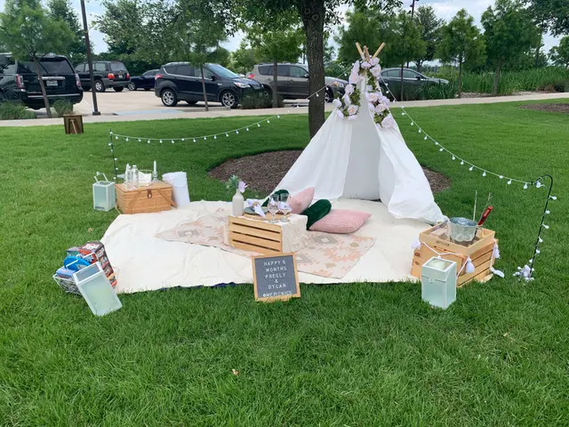 happy-picnic-customers