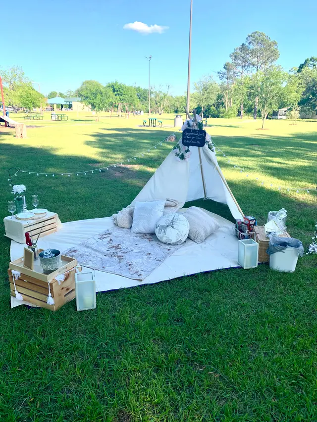 happy-picnic-customers
