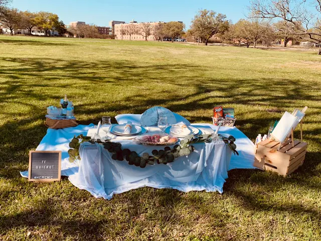 happy-picnic-customers